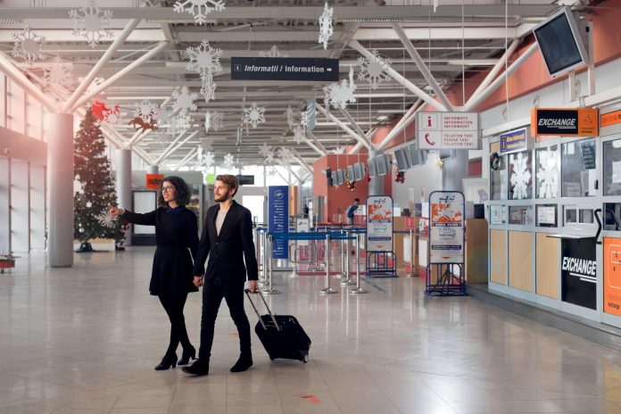 Consiliul Județean Sibiu, ședință CJ Sibiu, Daniela Cîmpean, Aeroport Internațional Sibiu, CA Aeroport Sibiu, Consiliu de Administrație Aeroport, mandat 2025–2029, indemnizații Aeroport Sibiu, remunerație Aeroport Sibiu, președinte CA Aeroport Sibiu, indemnizații consiliu administrație, majorare indemnizații, salarii Aeroport Sibiu, vot CJ Sibiu, proiect hotărâre CJ Sibiu, ședință ordinară CJ Sibiu, Aeroport Sibiu membri CA, hotărâre CJ Sibiu, salarii membri CA, remunerații Aeroport Internațional Sibiu, discuții CJ Sibiu, dezbateri CJ Sibiu, abțineri CJ Sibiu, voturi CJ Sibiu, aprobări CJ Sibiu, indemnizații România, Aeroport Craiova indemnizații, Aeroport România, aeroporturi România, remunerații aeroporturi România, cel mai mic salariu Aeroport, Aeroport Sibiu indemnizație mică, consilieri județeni Sibiu, USR Sibiu, ADU Sibiu, FDGR Sibiu, AUR Sibiu, Claudiu Zgripcea USR, Friedrich Gunesch FDGR, consilier AUR Sibiu, argumente pro indemnizație, argumente contra indemnizație, majorare indemnizații Sibiu, context economic România, cheltuieli publice Sibiu, reducere cheltuieli CJ Sibiu, buget regie Aeroport, buget Aeroport Sibiu, fonduri Aeroport Sibiu, regii autonome Sibiu, consilii administrație România, comparație indemnizații aeroporturi, Aeroport Sibiu performanță, raport Aeroport Sibiu, activitate Aeroport Sibiu, eficiență Aeroport Sibiu, rezultate Aeroport Sibiu, management Aeroport Sibiu, administrație Aeroport Sibiu, conducere Aeroport Sibiu, decizii CJ Sibiu, hotărâri CJ Sibiu, politici salariale Aeroport, salarii România, consiliu județean România, administrație locală Sibiu, administrație județeană Sibiu, dezbatere publică Sibiu, ședință august 2025, știri Sibiu, știri Aeroport Sibiu, știri CJ Sibiu, știri politice Sibiu, știri economice Sibiu, Aeroport Internațional Sibiu știri, transport aerian Sibiu, zboruri Sibiu, dezvoltare Aeroport Sibiu, administrație Aeroport, guvernanță corporativă Aeroport, guvernanță regii autonome, legi consilii administrație, legislație România indemnizații, modificări legislație indemnizații, salarii membri consilii, diferențe salarii aeroporturi, top indemnizații aeroporturi, salarii aeroporturi România, Aeroport București salarii, Aeroport Cluj indemnizații, Aeroport Timișoara indemnizații, Aeroport Iași indemnizații, Aeroport Craiova indemnizații, Aeroport Sibiu comparație, Aeroport Sibiu nivel salarial, Aeroport Sibiu consiliu, Aeroport Sibiu conducere, Aeroport Sibiu board, Aeroport Sibiu hotărâre CJ, Aeroport Sibiu buget, Aeroport Sibiu finanțare, Aeroport Sibiu cheltuieli, Aeroport Sibiu fonduri, Aeroport Sibiu regie autonomă, Aeroport Sibiu autoritate locală, Aeroport Sibiu investiții, Aeroport Sibiu dezvoltare, Aeroport Sibiu planuri, Aeroport Sibiu activitate, Aeroport Sibiu rezultate financiare, Aeroport Sibiu administrație, Aeroport Sibiu management, Aeroport Sibiu decizii, Aeroport Sibiu modernizare, Aeroport Sibiu strategie, Aeroport Sibiu județ Sibiu, Aeroport Sibiu România, Aeroport Sibiu transport, Aeroport Sibiu știri recente, Aeroport Sibiu știri august 2025, Aeroport Sibiu ședință CJ, Aeroport Sibiu indemnizații membri, Aeroport Sibiu remunerații membri, Aeroport Sibiu salarii membri, Aeroport Sibiu președinte CA, Aeroport Sibiu indemnizație președinte, Aeroport Sibiu salariu președinte, Aeroport Sibiu consiliu 2025–2029, Aeroport Sibiu mandat CA, Aeroport Sibiu numiri CA, Aeroport Sibiu hotărâre CJ Sibiu, Aeroport Sibiu aprobare indemnizații, Aeroport Sibiu dezbatere CJ, Aeroport Sibiu abțineri vot, Aeroport Sibiu vot final, Aeroport Sibiu 16 voturi pentru, Aeroport Sibiu 4 împotriva, Aeroport Sibiu 10 abțineri, Aeroport Sibiu poziții politice, Aeroport Sibiu USR contra, Aeroport Sibiu FDGR pro, Aeroport Sibiu AUR contra, Aeroport Sibiu ADU USR amendament, Aeroport Sibiu amendament respins, Aeroport Sibiu dezbatere aprinsă, Aeroport Sibiu nemulțumiri, Aeroport Sibiu critici, Aeroport Sibiu argumente economice, Aeroport Sibiu context inflație, Aeroport Sibiu costuri mici, Aeroport Sibiu cel mai mic nivel, Aeroport Sibiu salarii mici, Aeroport Sibiu indemnizații mici, Aeroport Sibiu sub media națională, Aeroport Sibiu comparație națională, Aeroport Sibiu analiza salarii, Aeroport Sibiu dezbatere publică, Aeroport Sibiu politică salarii, Aeroport Sibiu cheltuieli publice, Aeroport Sibiu eficiență management, Aeroport Sibiu performanță management, Aeroport Sibiu evaluare CA, Aeroport Sibiu raport activitate, Aeroport Sibiu rezultate raport, Aeroport Sibiu lipsă măsuri, Aeroport Sibiu probleme raport, Aeroport Sibiu critici raport, Aeroport Sibiu concluzii raport, Aeroport Sibiu impact decizie, Aeroport Sibiu impact buget, Aeroport Sibiu impact public, Aeroport Sibiu reacții publice, Aeroport Sibiu reacții partide, Aeroport Sibiu declarații consilieri, Aeroport Sibiu opinie USR, Aeroport Sibiu opinie FDGR, Aeroport Sibiu opinie AUR, Aeroport Sibiu declarații Daniela Cîmpean, Aeroport Sibiu declarații Claudiu Zgripcea, Aeroport Sibiu declarații Friedrich Gunesch, Aeroport Sibiu consiliu județean, Aeroport Sibiu administrație județeană, Aeroport Sibiu administrație locală, Aeroport Sibiu decizie oficială, Aeroport Sibiu ședință ordinară, Aeroport Sibiu hotărâre adoptată, Aeroport Sibiu decizie august 2025.
